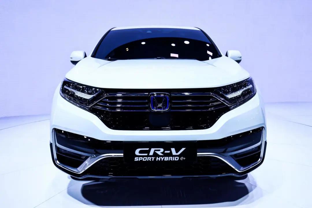 媒體視角 | CR-V代表了“傳統(tǒng)”，CR-V 銳·混動e+承載了未來